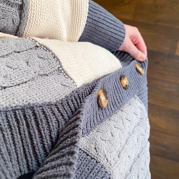 (VICI) gray cream colorblock patchwork knit cardigan jacket - Picture 8 of 13